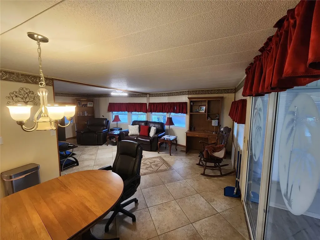 808 53rd Avenue E Bradenton FL 34203