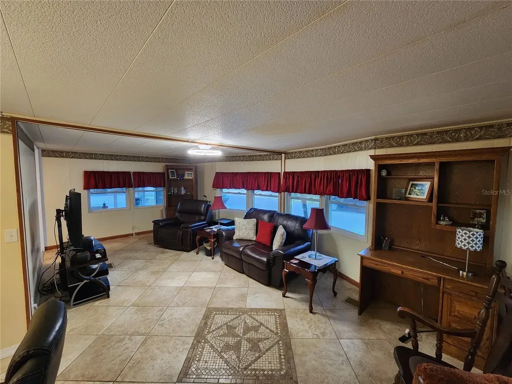808 53rd Avenue E Bradenton FL 34203