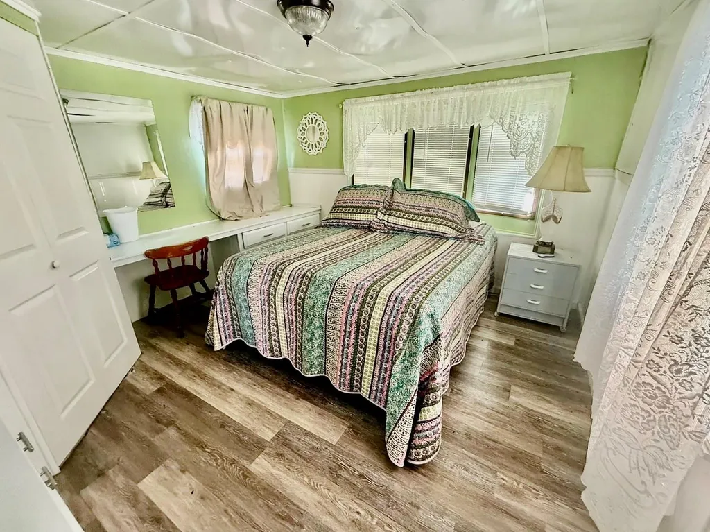 16 W Palm Circle Lake Placid FL 33852