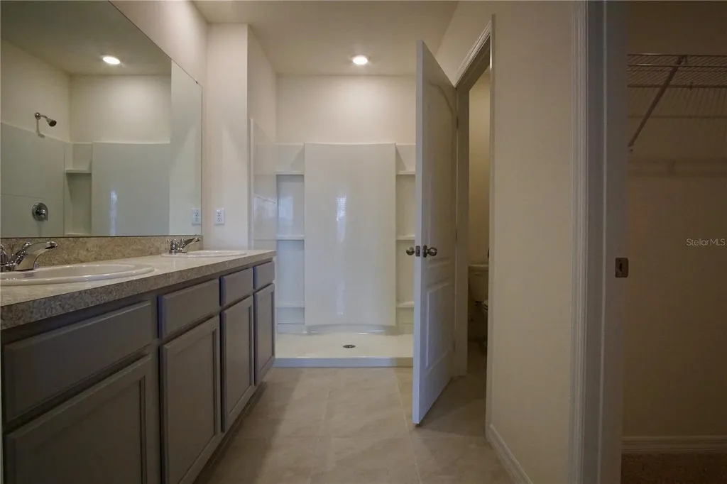 1703 Post Oak Drive Davenport FL 33837