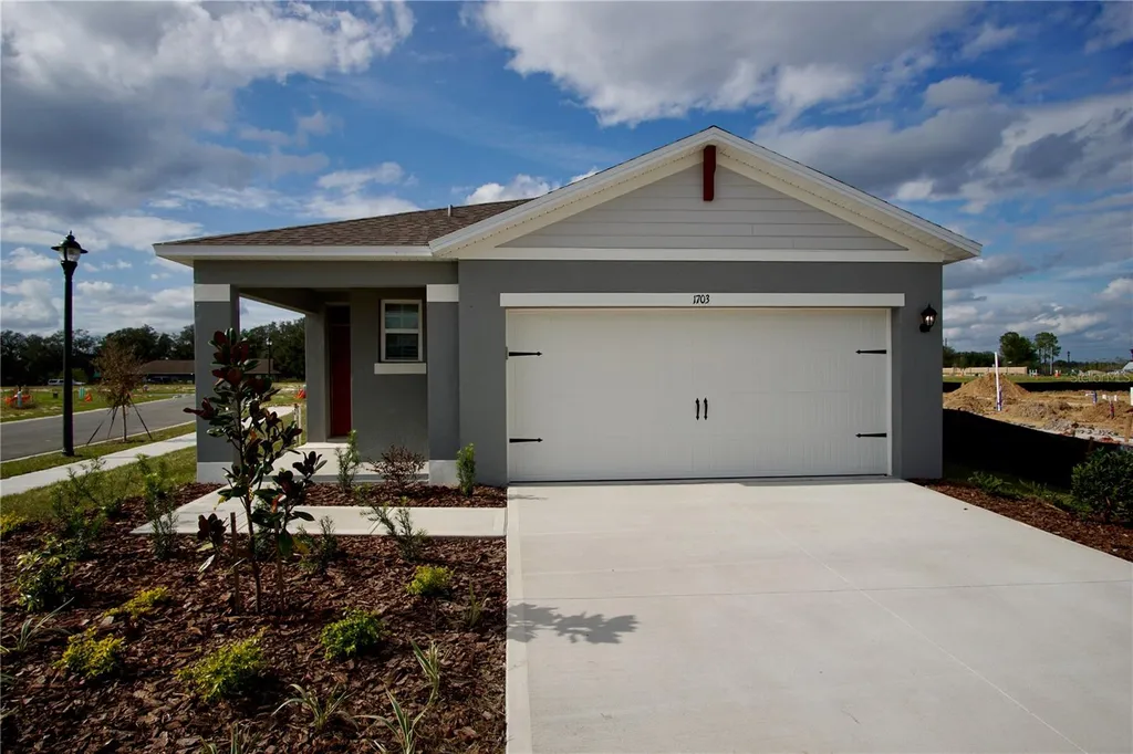 1703 Post Oak Drive Davenport FL 33837