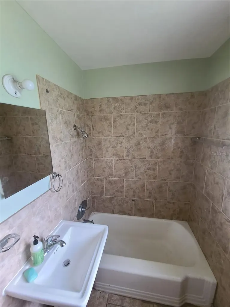 217 NW 36th Street Gainesville FL 32607