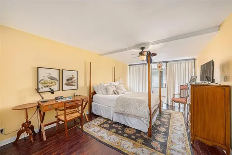 3211 W Swann Avenue Tampa FL 33609