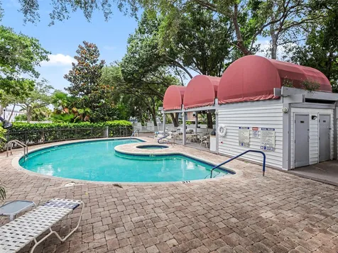 3211 W Swann Avenue Tampa FL 33609