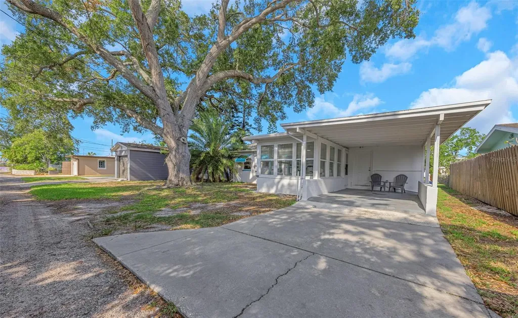 2814 Tifton Street S Gulfport FL 33711