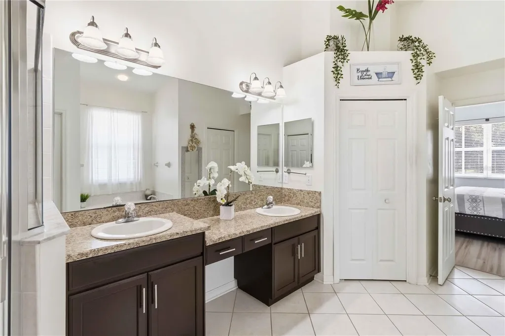35124 Deerfield Oaks Drive Zephyrhills FL 33541