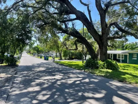 1812 E Okaloosa Avenue Tampa FL 33604