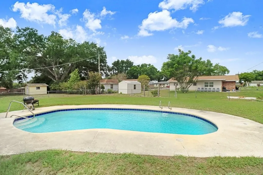1203 Lynn Avenue Auburndale FL 33823
