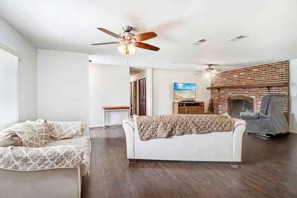 1203 Lynn Avenue Auburndale FL 33823