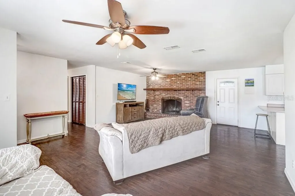 1203 Lynn Avenue Auburndale FL 33823