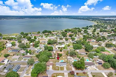 1203 Lynn Avenue Auburndale FL 33823