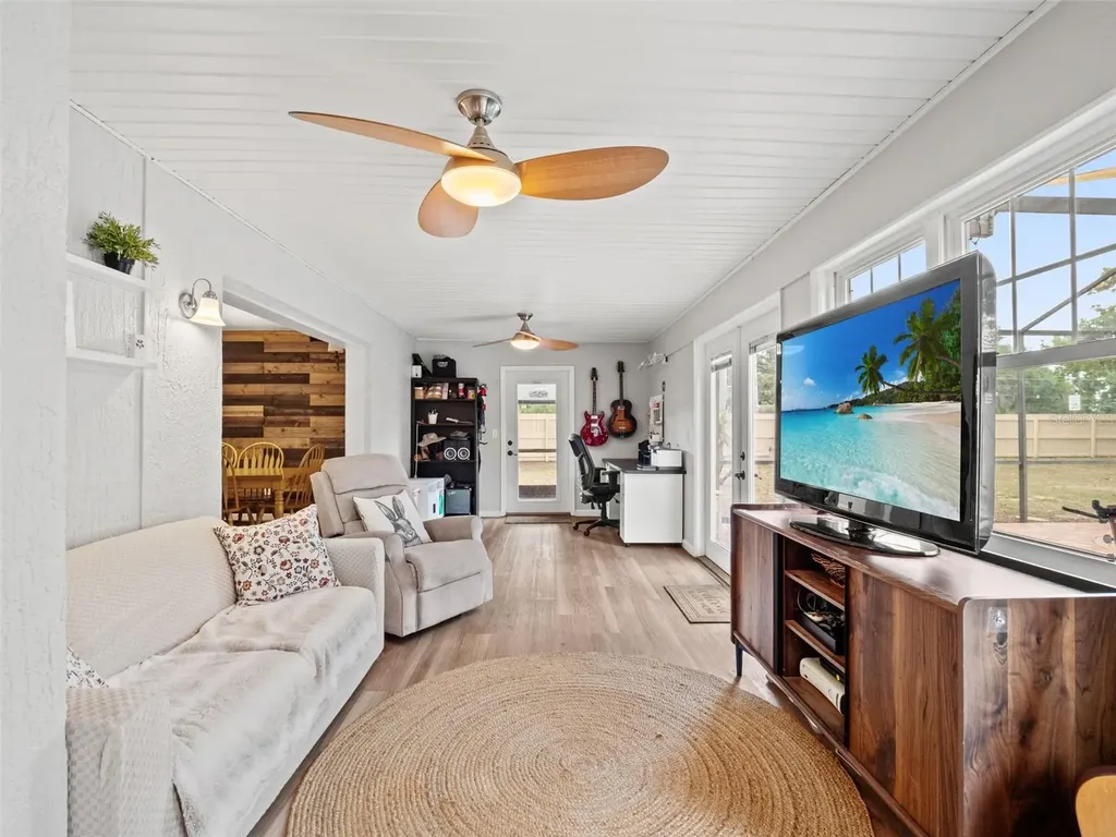 1161 W Lake Brantley Road Altamonte Springs FL 32714