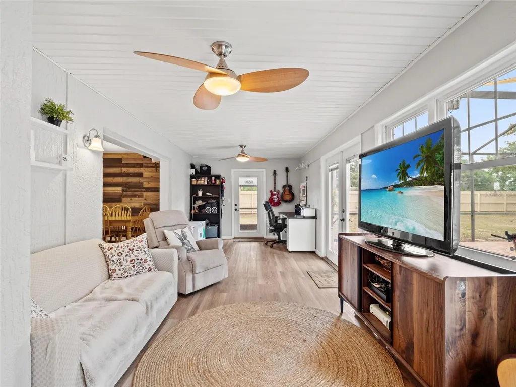 1161 W Lake Brantley Road Altamonte Springs FL 32714