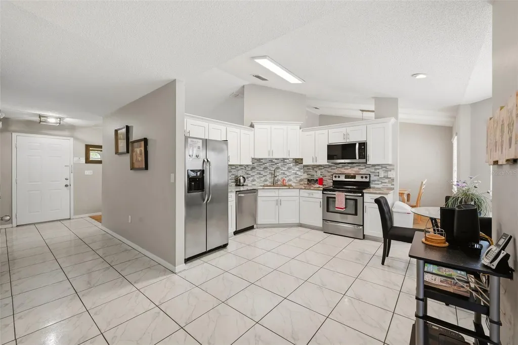 143 Whitehall Street Davenport FL 33896