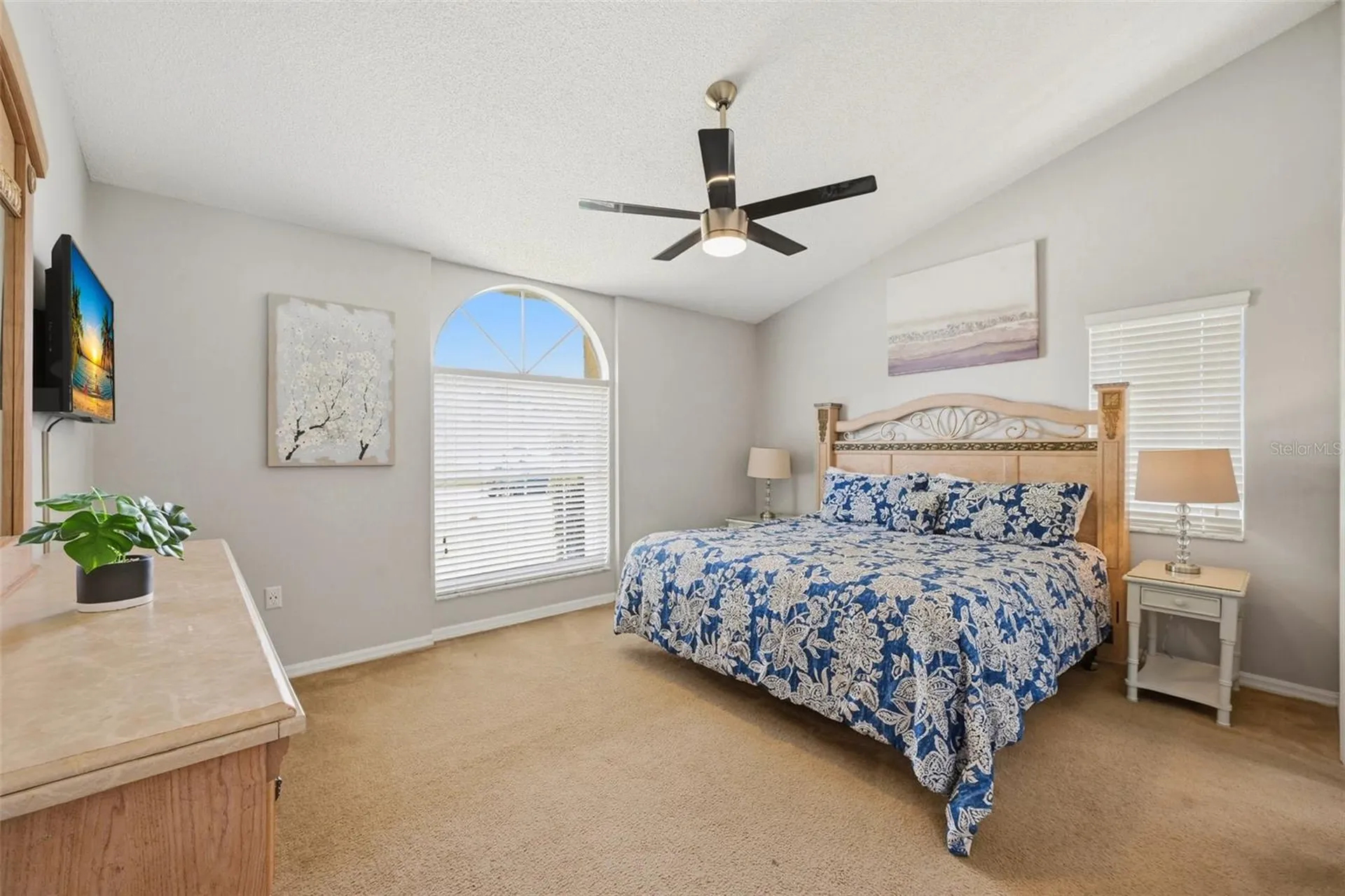 143 Whitehall Street Davenport FL 33896