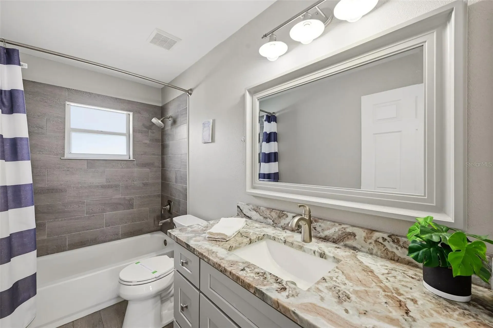 143 Whitehall Street Davenport FL 33896