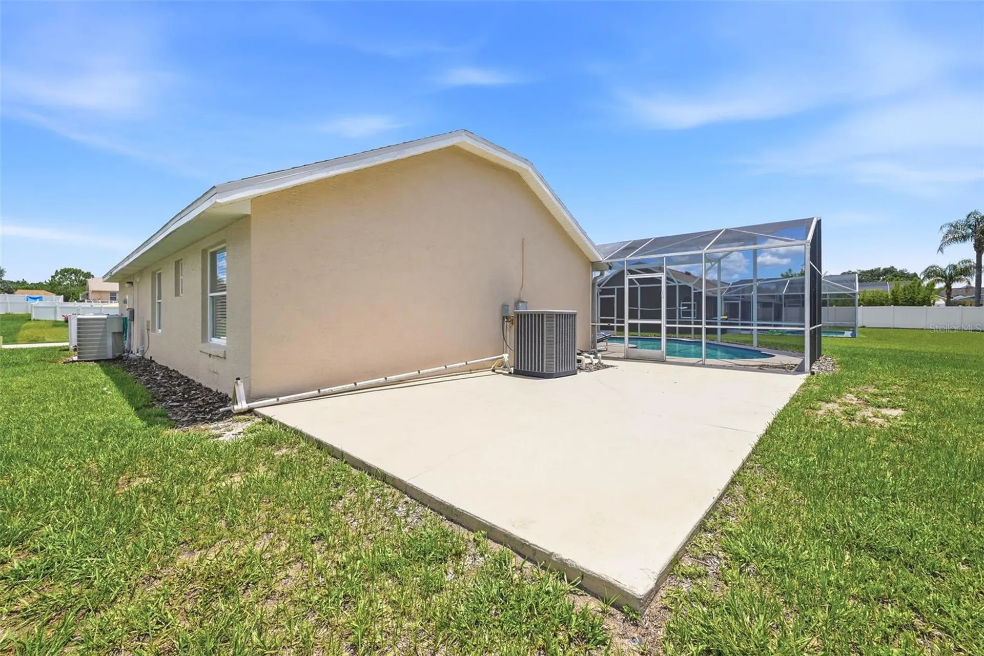 143 Whitehall Street Davenport FL 33896