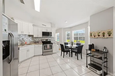 143 Whitehall Street Davenport FL 33896