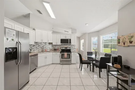 143 Whitehall Street Davenport FL 33896