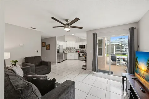 143 Whitehall Street Davenport FL 33896