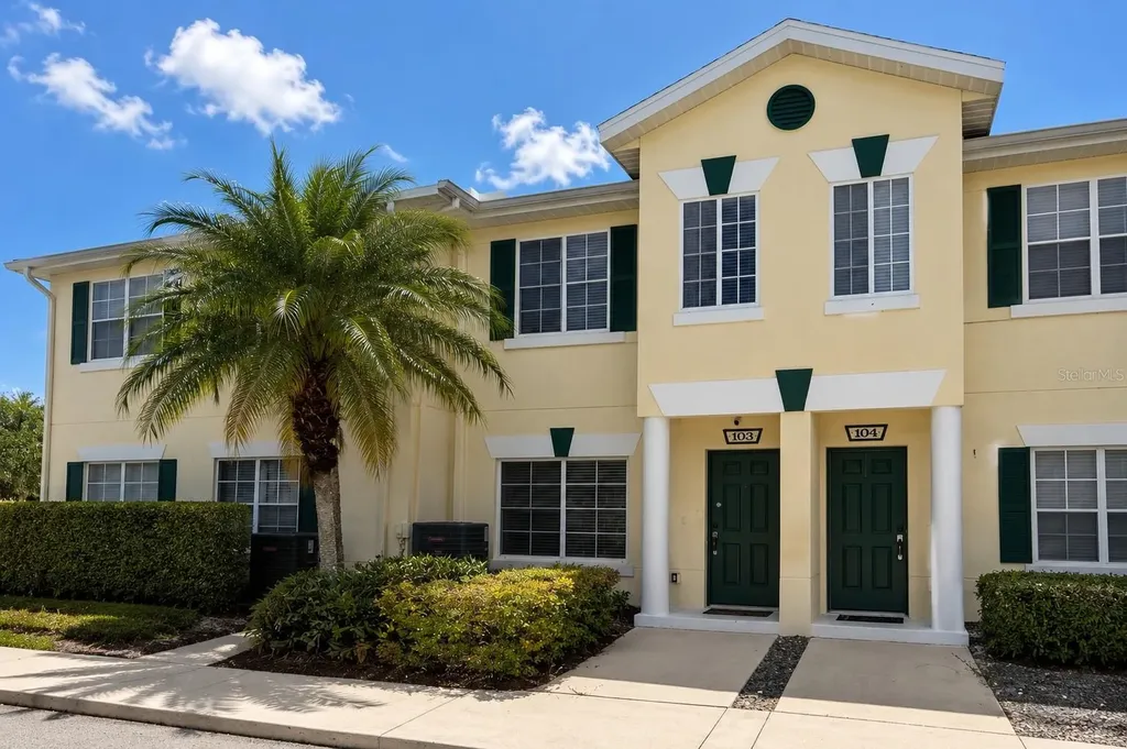 215 Cape Harbour Loop Bradenton FL 34212