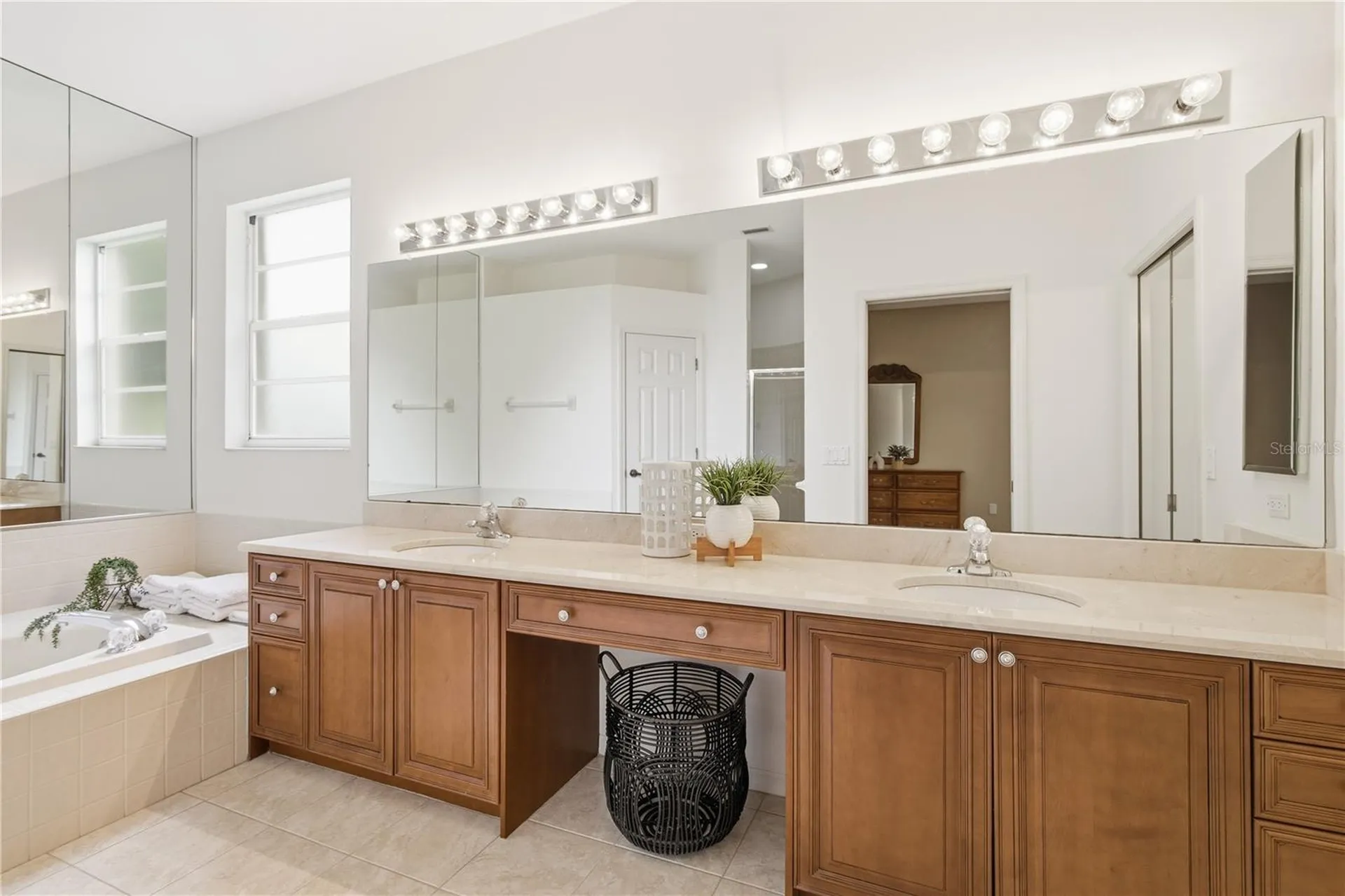 3187 Sterling Street Tarpon Springs FL 34688
