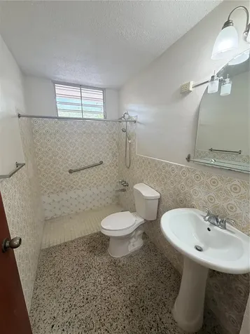 163 Calle Valencia San German PR 00683