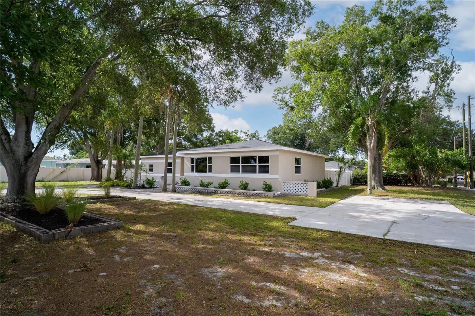 4566 28th Avenue N St Petersburg FL 33713