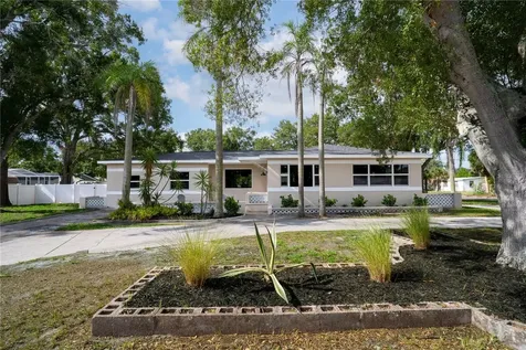 4566 28th Avenue N St Petersburg FL 33713