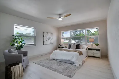 4566 28th Avenue N St Petersburg FL 33713