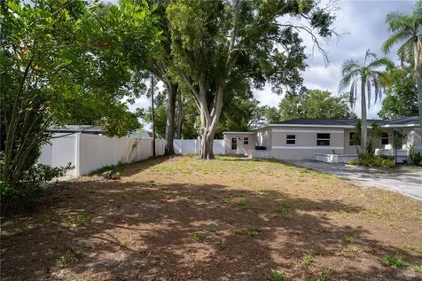 4566 28th Avenue N St Petersburg FL 33713