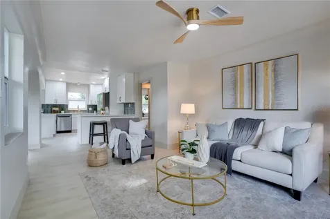4566 28th Avenue N St Petersburg FL 33713