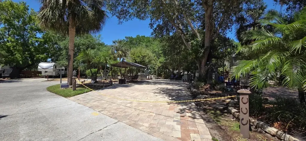185 Appaloosa Trail River Ranch FL 33867