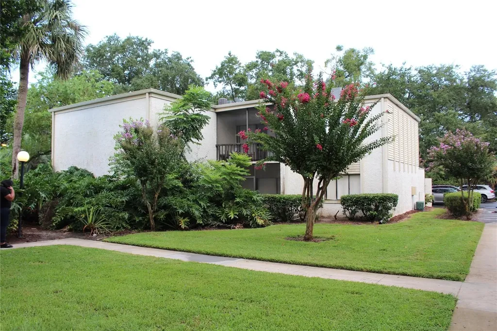 3294 S Semoran Boulevard Orlando FL 32822