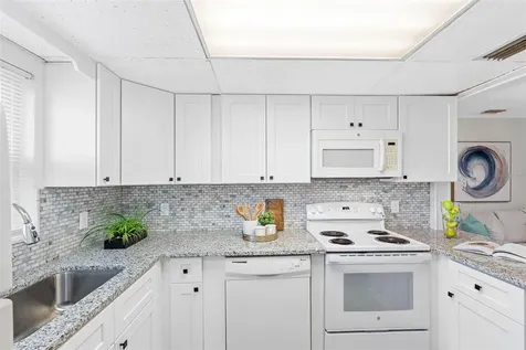 72 Lake Shore Drive Palm Harbor FL 34684