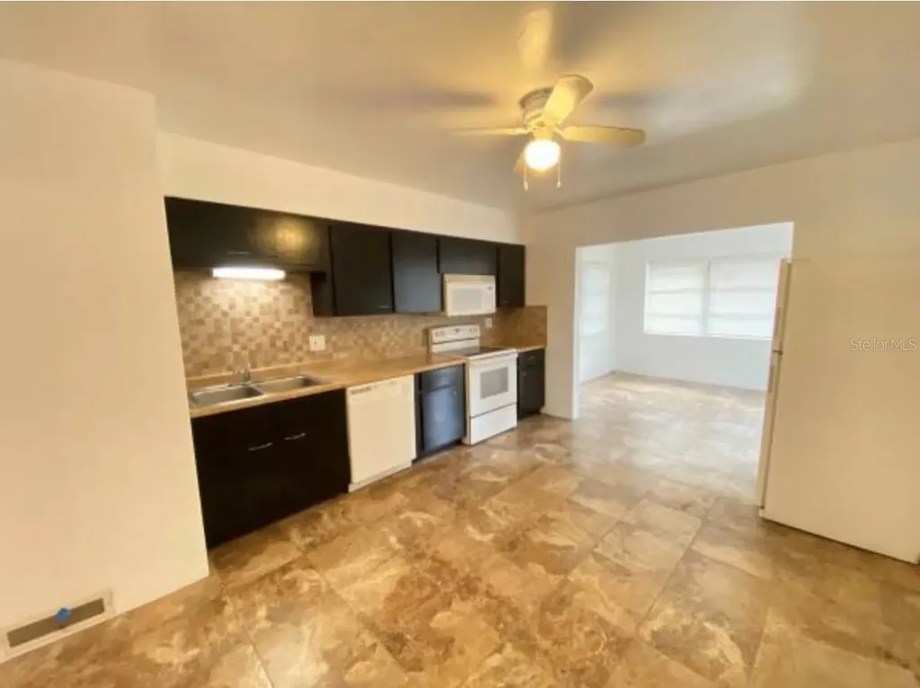 5744 2nd Avenue N St Petersburg FL 33710