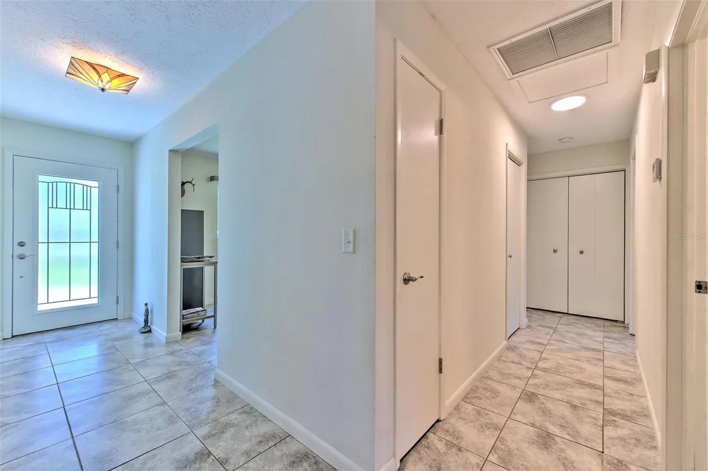 1712 Sakura Drive Valrico FL 33596