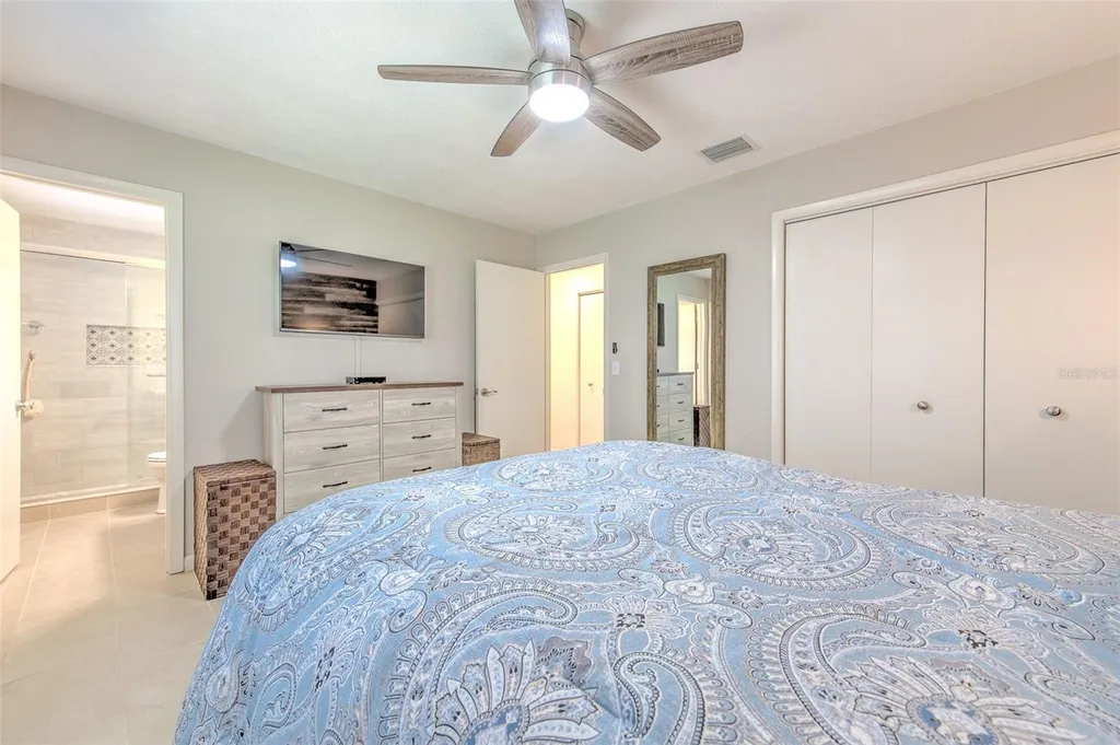 1712 Sakura Drive Valrico FL 33596