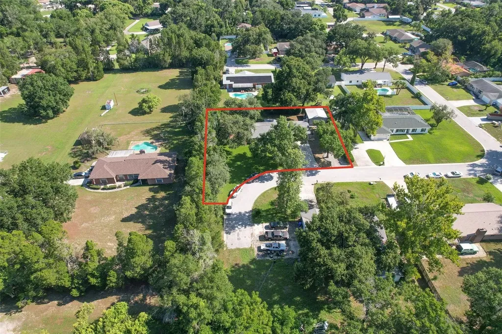1712 Sakura Drive Valrico FL 33596
