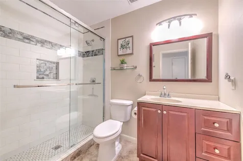 1712 Sakura Drive Valrico FL 33596