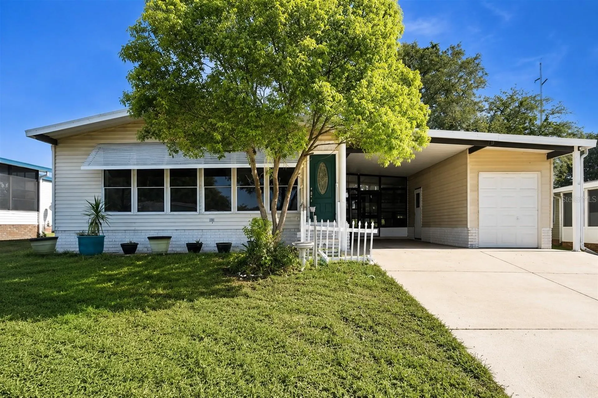 1787 W Schwartz Boulevard Lady Lake FL 32159