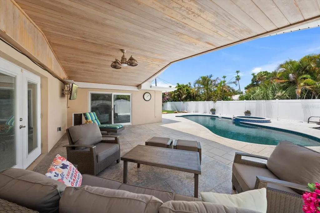 1320 Golf View Drive Belleair FL 33756