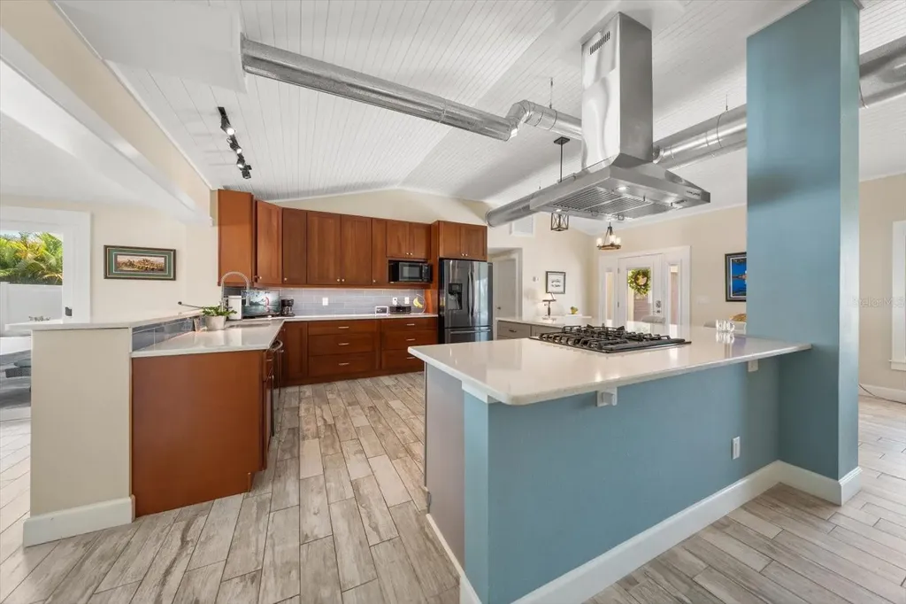 1320 Golf View Drive Belleair FL 33756