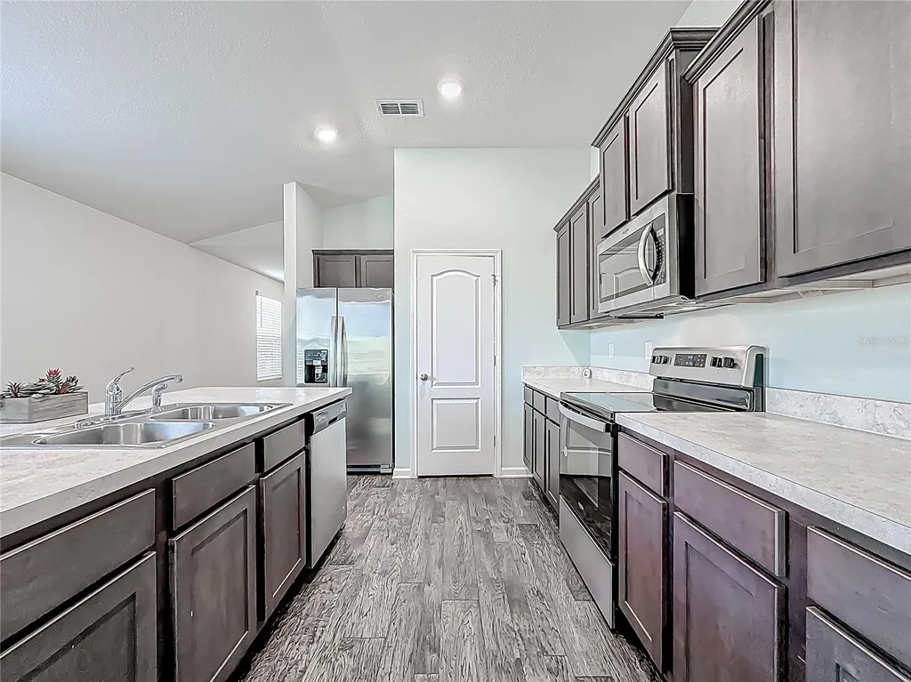6214 Wild Mustang Trail Jacksonville FL 32234