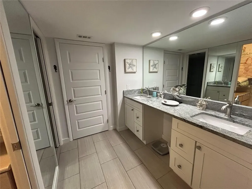6301 Manatee Avenue W Bradenton FL 34209
