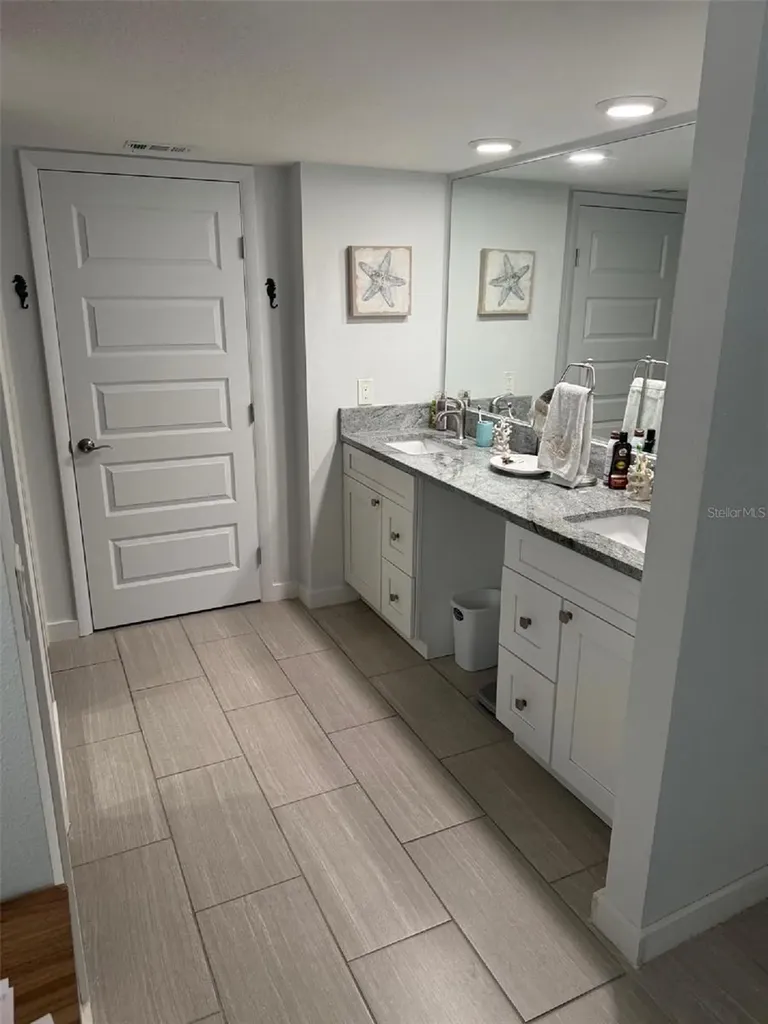 6301 Manatee Avenue W Bradenton FL 34209