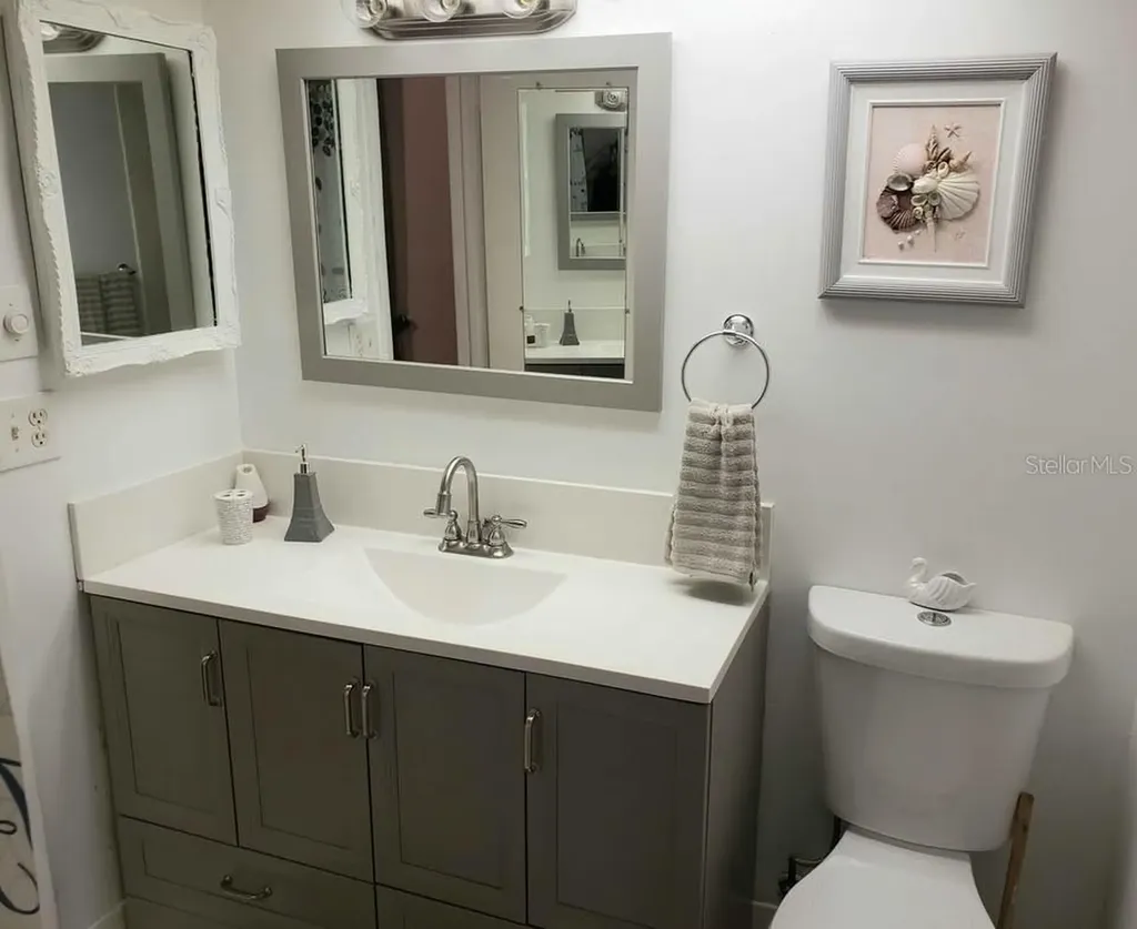 4550 Cove Circle St Petersburg FL 33708
