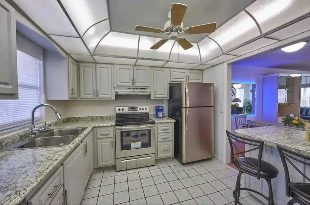 4550 Cove Circle St Petersburg FL 33708