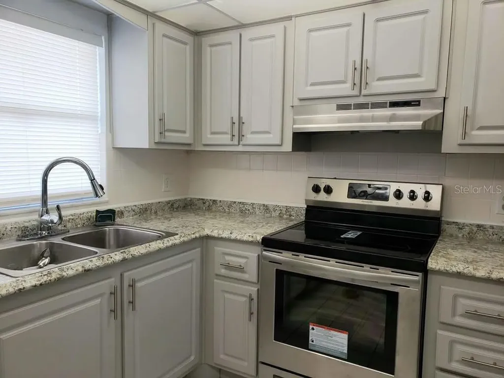 4550 Cove Circle St Petersburg FL 33708