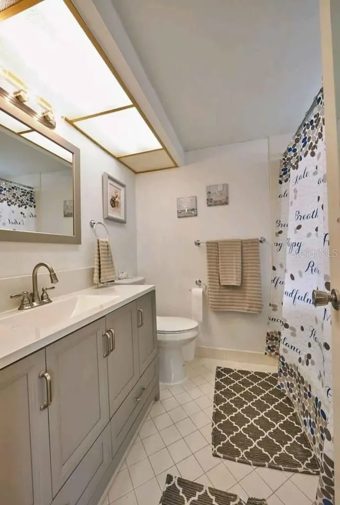 4550 Cove Circle St Petersburg FL 33708